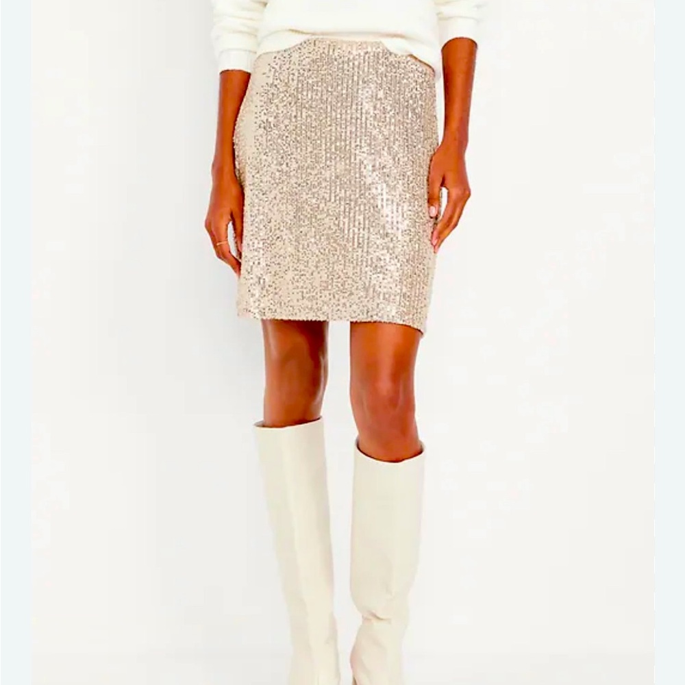 NWT Old Navy Sequined Skirt, Champagne Color, size L, perfect condition